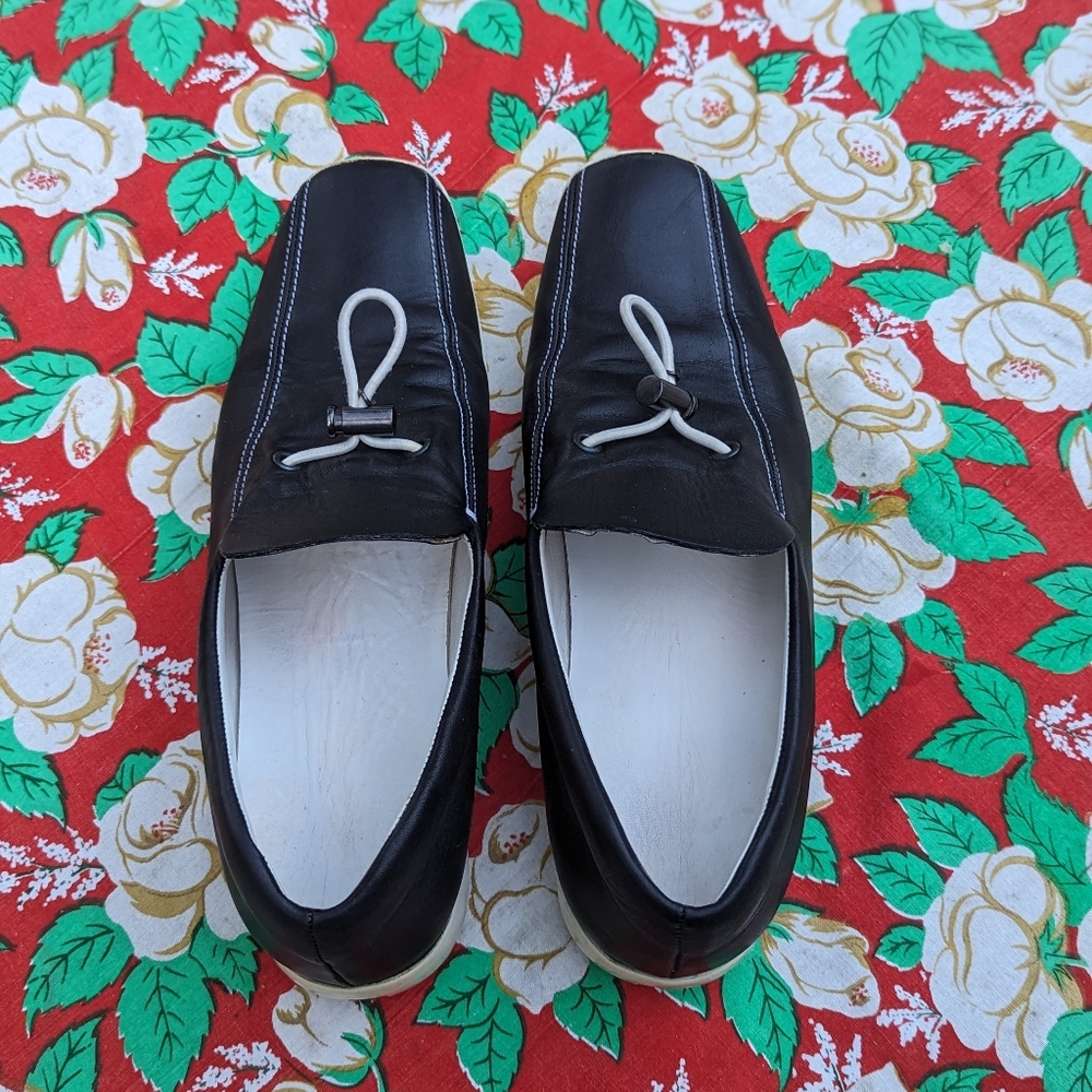 Italian leather toggle loafers sz 40 Black White Toggle &Soles